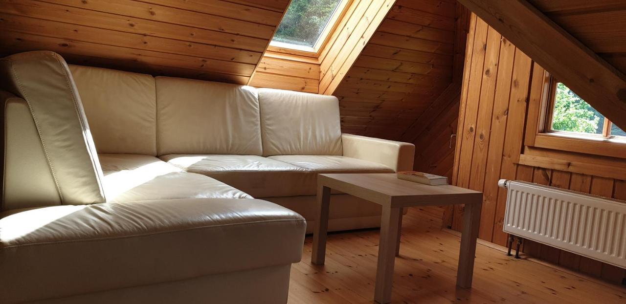 Stiska Vas Cosy Spacious Wooden Chalet Na Hrib מראה חיצוני תמונה