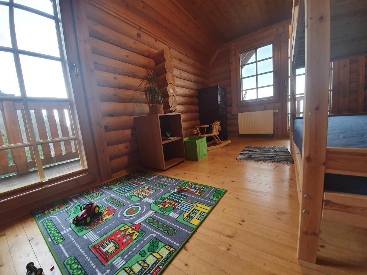 Stiska Vas Cosy Spacious Wooden Chalet Na Hrib מראה חיצוני תמונה
